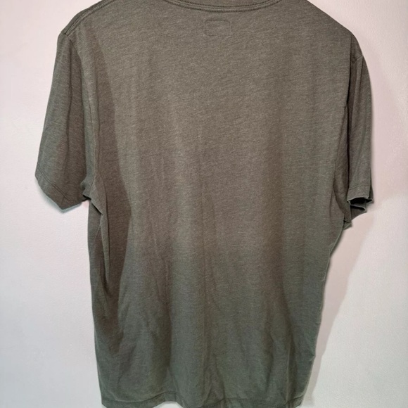 J Crew T Shirt Halb Voll Bierhaus Seit 1947  Men’s Large Green Beer Brewing Logo - Picture 3 of 3